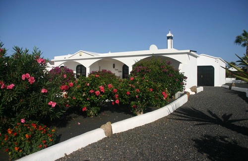 Playa Blanca Villa | Large privately owned villa, close to beaches