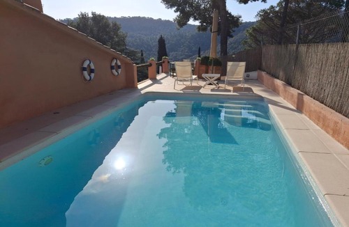 Argentona Apartment | LES ALZINES piscina Privada! B&B No cocina