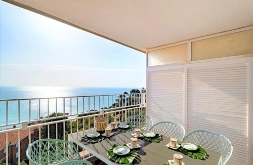 Montgat Apartment | LIANA SEAVIEW & BEACH - apartment