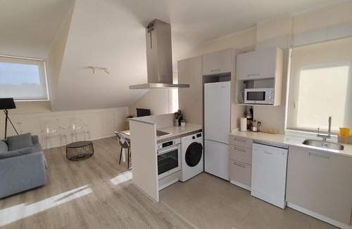 La Portilla Apartment | LlanesBNB ático moderno de 2 dormitorios dobles y parking