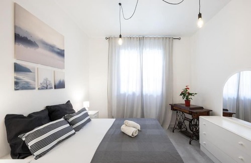 El Baix Guinardo Apartment | Llorens Sagrada Familia