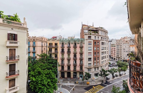 la Vila de Gracia Apartment | Lovely El Putxet i el Farro w/W/D, Balcony & A/C, by Blueground