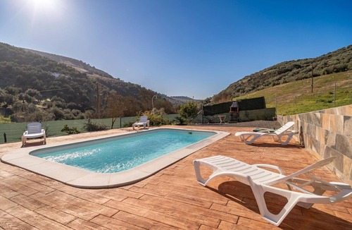 Iznajar House | Lovely home in Iznájar