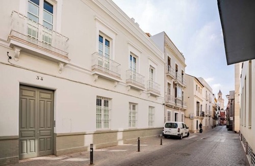 Feria Apartment | 🌙 Lunero: Elegant One-Bedroom Retreat in Seville’s Historic Old Town