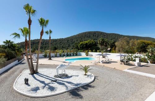 Sant Josep de sa Talaia Villa | Luxe Minimalistic Large Villa Near Airport & Bossa Beach