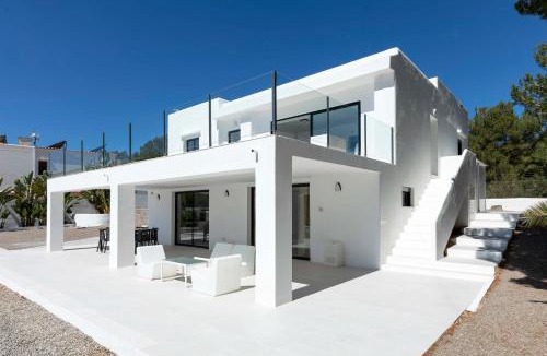 Sant Josep de sa Talaia Villa | Luxe Minimalistic Large Villa Near Airport & Bossa Beach