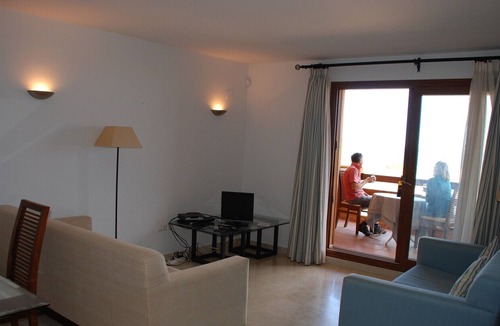 Punta Prima Apartment | Luxury Apartment with Balcony, near beach, Punta Prima,WIFI