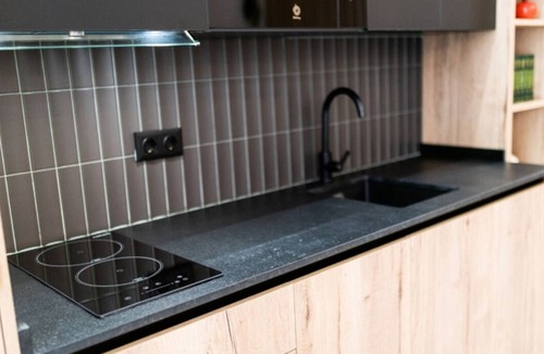 Figares Apartment | Luxury Urban Hideaway Near Granada City Center