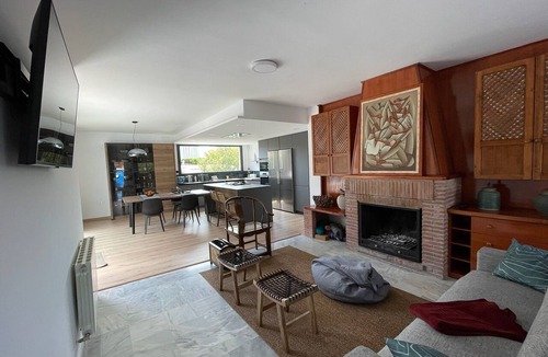 Otura House | Luxury Villa with Private Pool Near Granada, the Alhambra & Sierra Nevada