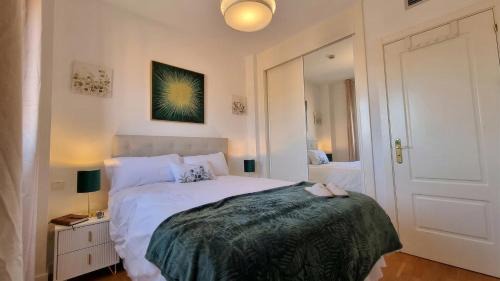 Rejas Apartment | Madrid Suite, Airport, IFEMA, Pool