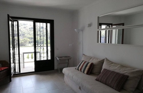 L'Escala Apartment | MAGINIFICO APARTMENT AT THE FOOT OF THE BEACH CALA MONTGO