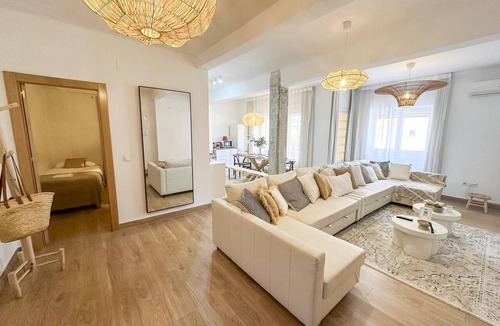 La Trinidad Apartment | Malaga Holidays City Center 5 bedrooms & Terrace