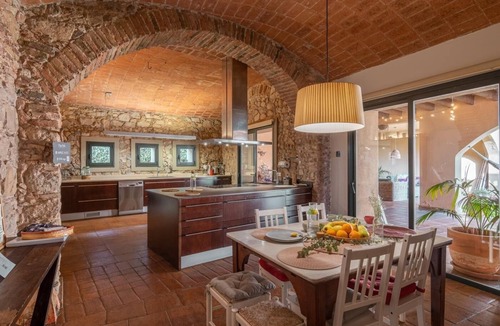 Cabrils Villa | Mas Vives, exclusiva masía del siglo XV