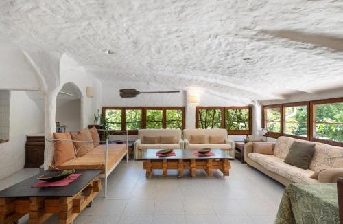 Sant Feliu de Pallerols House | Masia Mas Franch