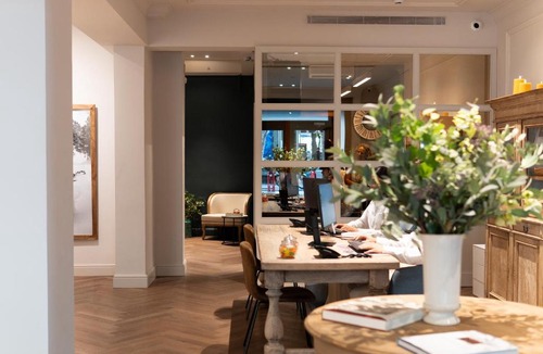 El Raval Hotel | Mesón Castilla Atiram Hotels