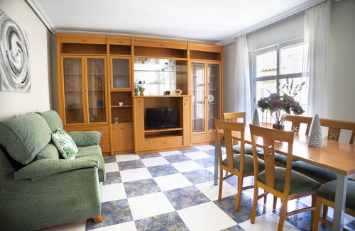 Jaen House | MESONES-CENTRAL ACCOMMODATION WITH PARKING