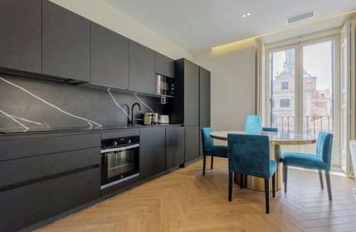 Palacio Apartment | Modern and Luminous Flat in Central District