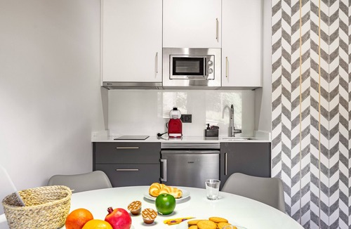 San Juan de Parres Apartment | Modern apartment with mountain views, private terrace, and Wi-Fi