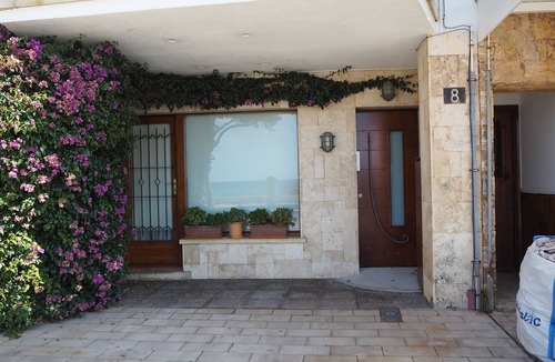 Llafranc Apartment | Modern apartment in Llafranc with A/C. No view