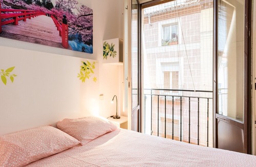 Embajadores Apartment | Modern apartment located in a historic building. WIFI