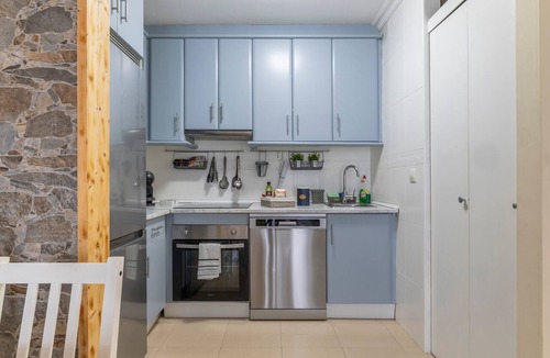 Brion Apartment | Morriña Apartment in Brión with Pool and Green Areas – Perfect for Couples, 13km from Santiago