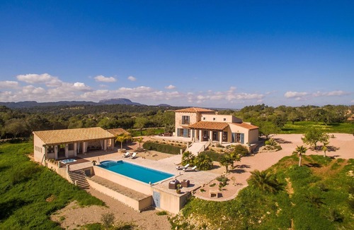 Montuiri House | Nice home in Porreres with private swimming pool, can be inside or outside