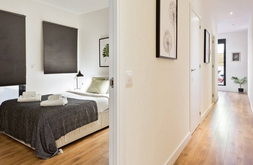 L'Hospitalet de Llobregat Apartment | Olala Urban Chill Flat 4.3 I Balcony