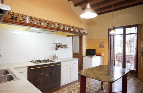 Reus House | Old hydraulic mill completely restored and with all the comforts