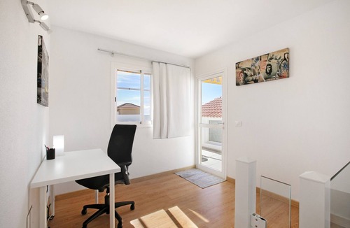Puerto de Guimar Apartment | Oramas Beach House – Pool & Terrace, Private Terrace, Wi-Fi, Steps from the Beach