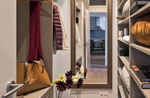 L'Antiga Esquerra de l'Eixample Apartment | Pau Claris | Design 1BR home near Paseo de Gracia