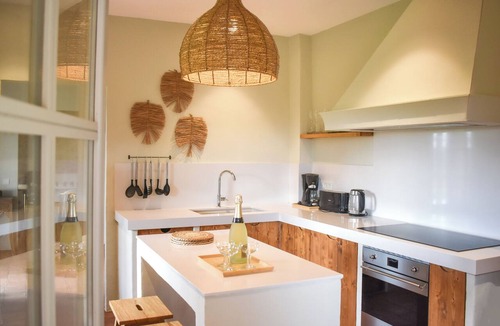 Torroella de Montgri House | Peace and elegance in a Catalan country house with a pool, 3 km from the beach.