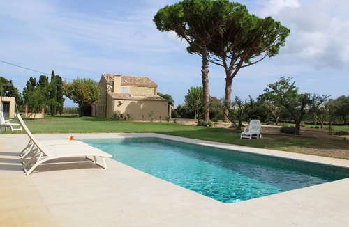 Torroella de Montgri House | Peace and elegance in a Catalan country house with a pool, 3 km from the beach.