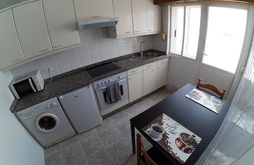 Santiago de Compostela Condo | Penthouse with WiFi next to the train station