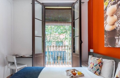 El Poble-sec Apartment | Perfect for big families, business travels and groups of friends!