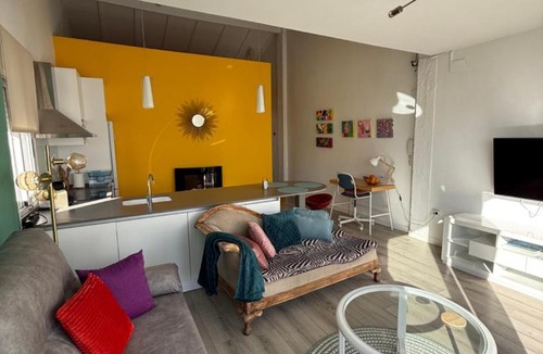 Arrancapins Apartment | Petite Penthouse with the sunniest terrace in Valencia