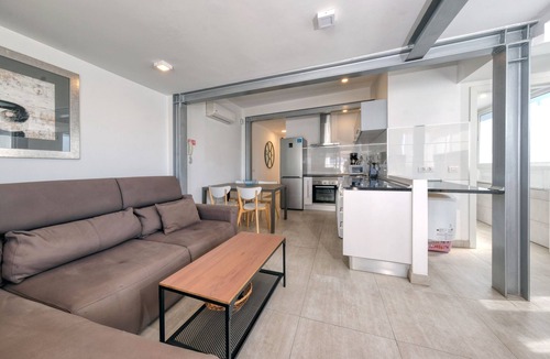 Puerto del Carmen Ski Chalet | Playa Chica Boutique Sea View Beach 3 min