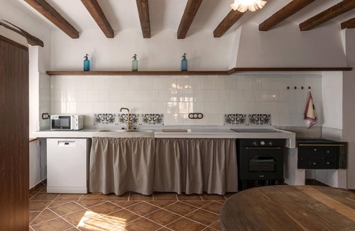 Nulles Cottage | Pleasant village house, Garden. Private pool
