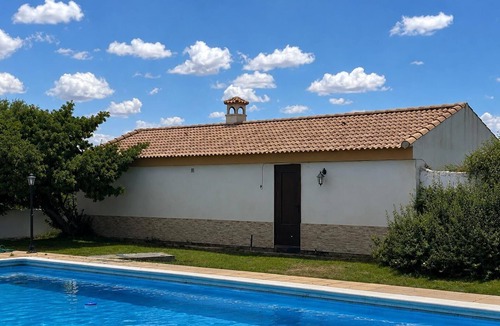 Posadas Apartment | Posada Aurora | Holiday home with swimming pool, donkeys & horses near Córdoba