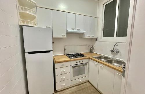 La Sagrada Familia Apartment | Practical, 3 double bedrooms, 7' Sagrada Familia