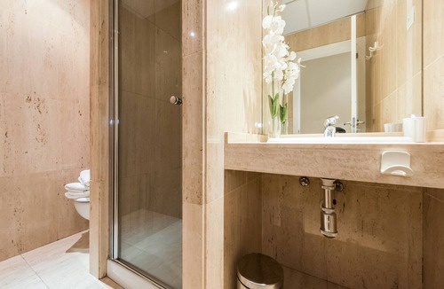 Cortes Apartment | Prado Museum Apartment