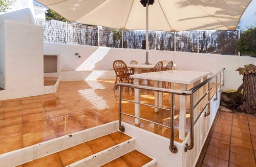 Cala Comte Villa | Preciosa Casa Típica de la Costa Ibicenca con Vistas al mar