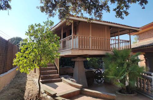Casarrubios del Monte Villa | Preciosa villa para grupos grandes con piscina y BBQ