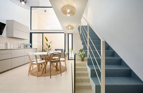 Triana House | Private house in Triana with pool and garage