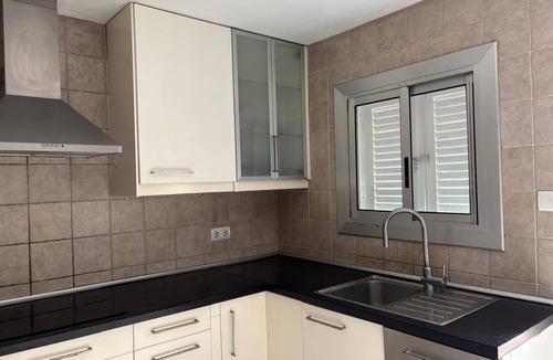 Costa Cunit House | Private pool and garden, near the beach, mountain hikes, Port Aventura.