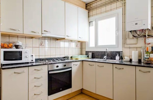 La Sagrada Familia Apartment | Private room in Sagrada Familia area!
