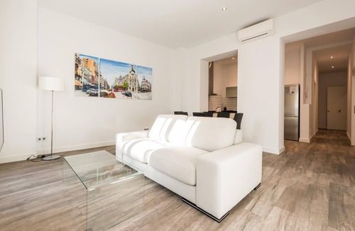 Sol Apartment | PUERTA DEL SOL CITY CENTER II WITH BALCONY