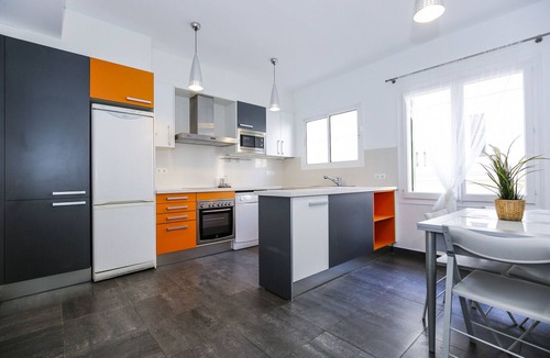 Salou City Centre Apartment | QUEENS 2B Salou center, beach at 300m
