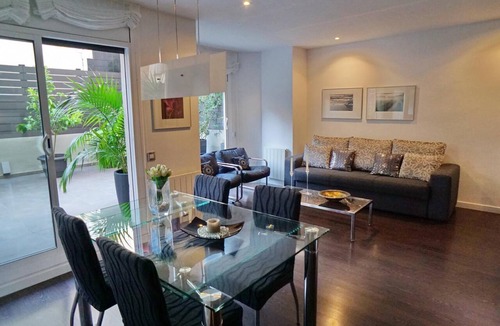 el Camp d'en Grassot i Gracia Nova Apartment | Renovated apartment with beautiful terrace