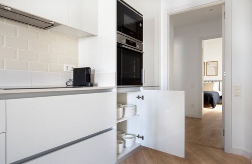 Eixample Apartment | Renovated La Dreta de l'Eixample 2BR, nr Pl. Catalunya, by Blueground