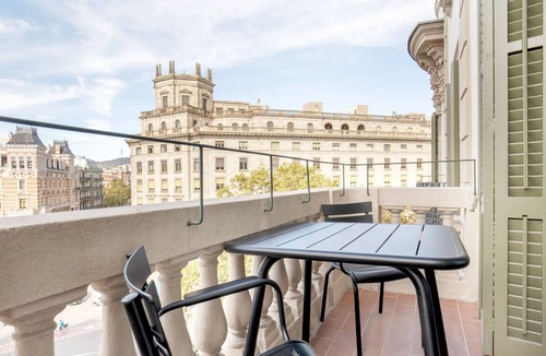 Eixample Apartment | Renovated La Dreta de l'Eixample 2BR, nr Pl. Catalunya, by Blueground